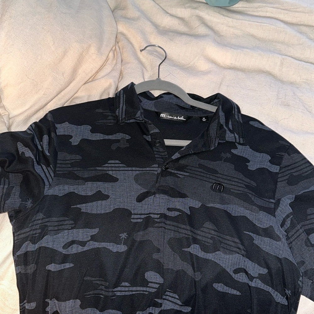 Men's Medium Travis Mathew Polo